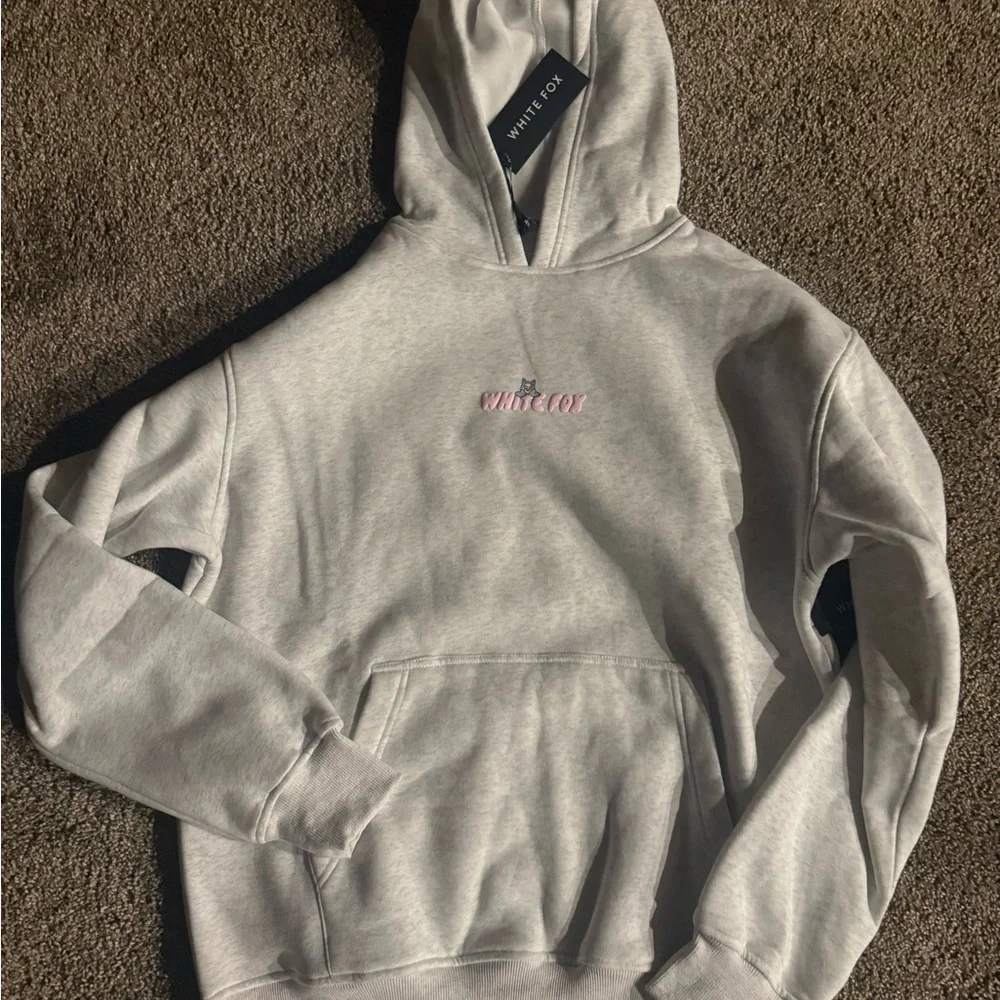 White Fox Graphic Sweatshirt - Picture 2 of 4